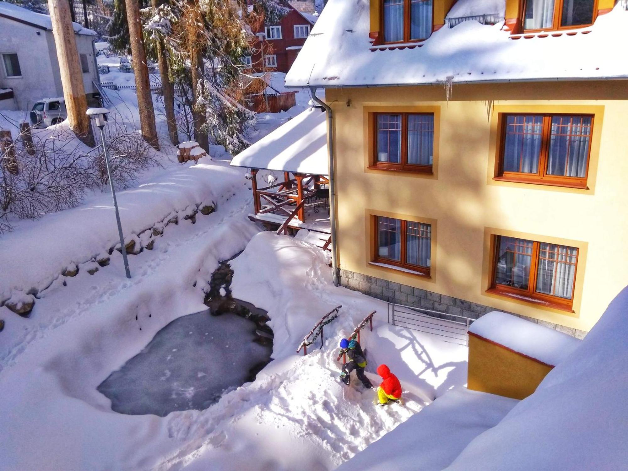 Hotel Dobry Klimat 스클라르스카포렘바 외부 사진