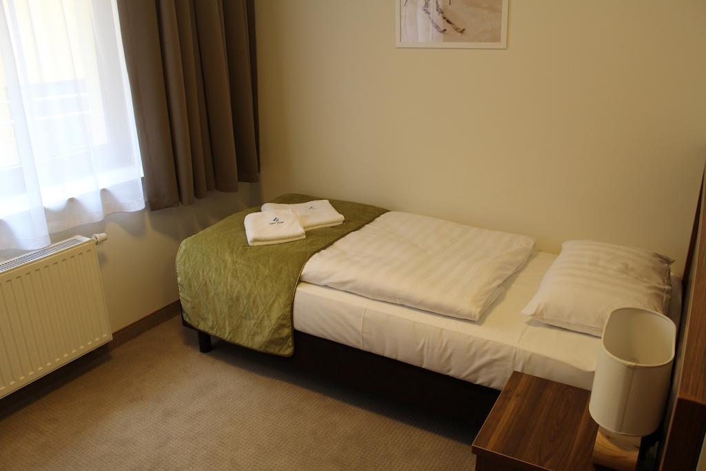 Hotel Dobry Klimat 스클라르스카포렘바 객실 사진