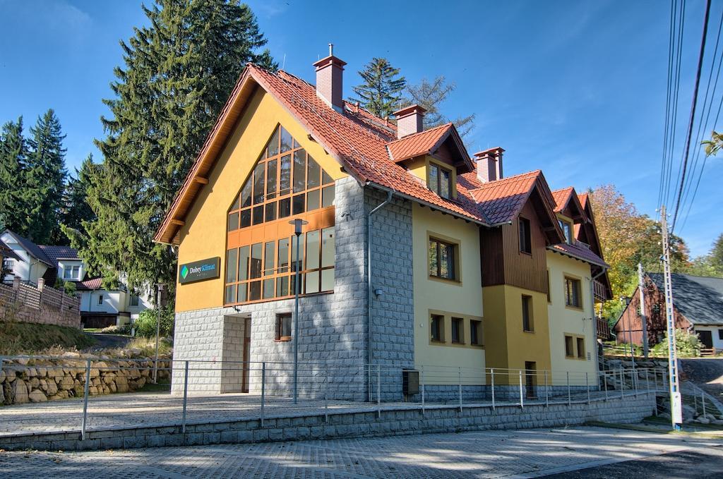 Hotel Dobry Klimat 스클라르스카포렘바 외부 사진