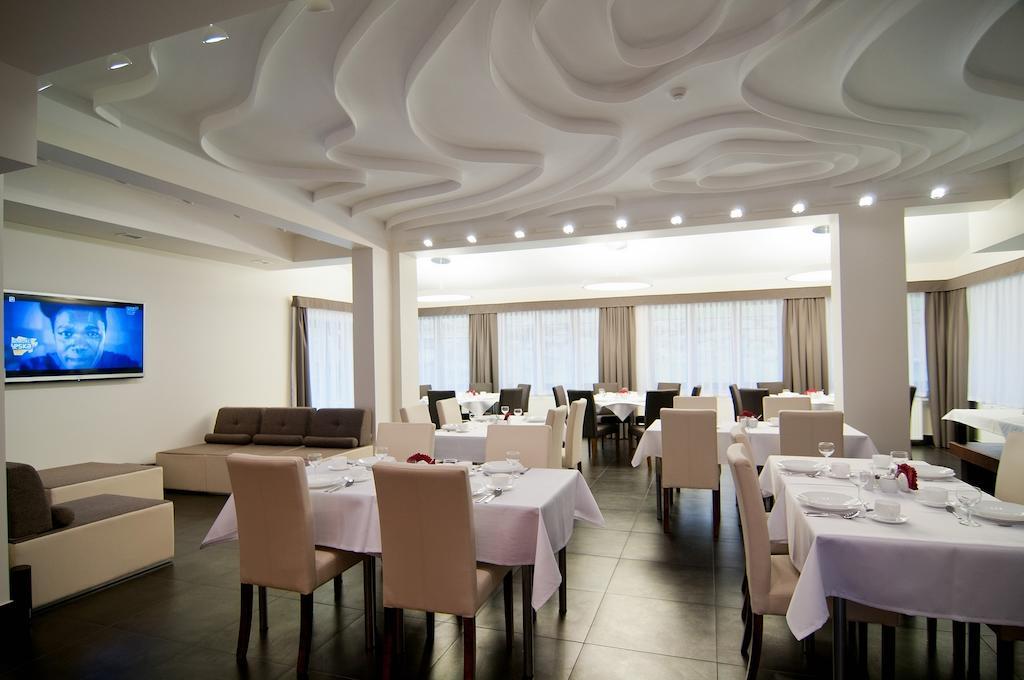 Hotel Dobry Klimat 스클라르스카포렘바 외부 사진