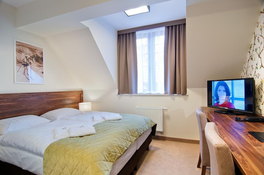 Hotel Dobry Klimat 스클라르스카포렘바 외부 사진